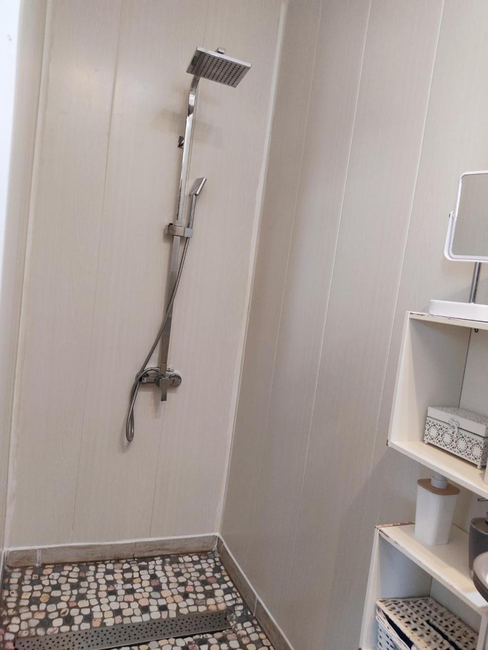 Chez Christy Chemin Des Dinots Bed & Breakfast Saint-Bonnet-de-Four Rom bilde