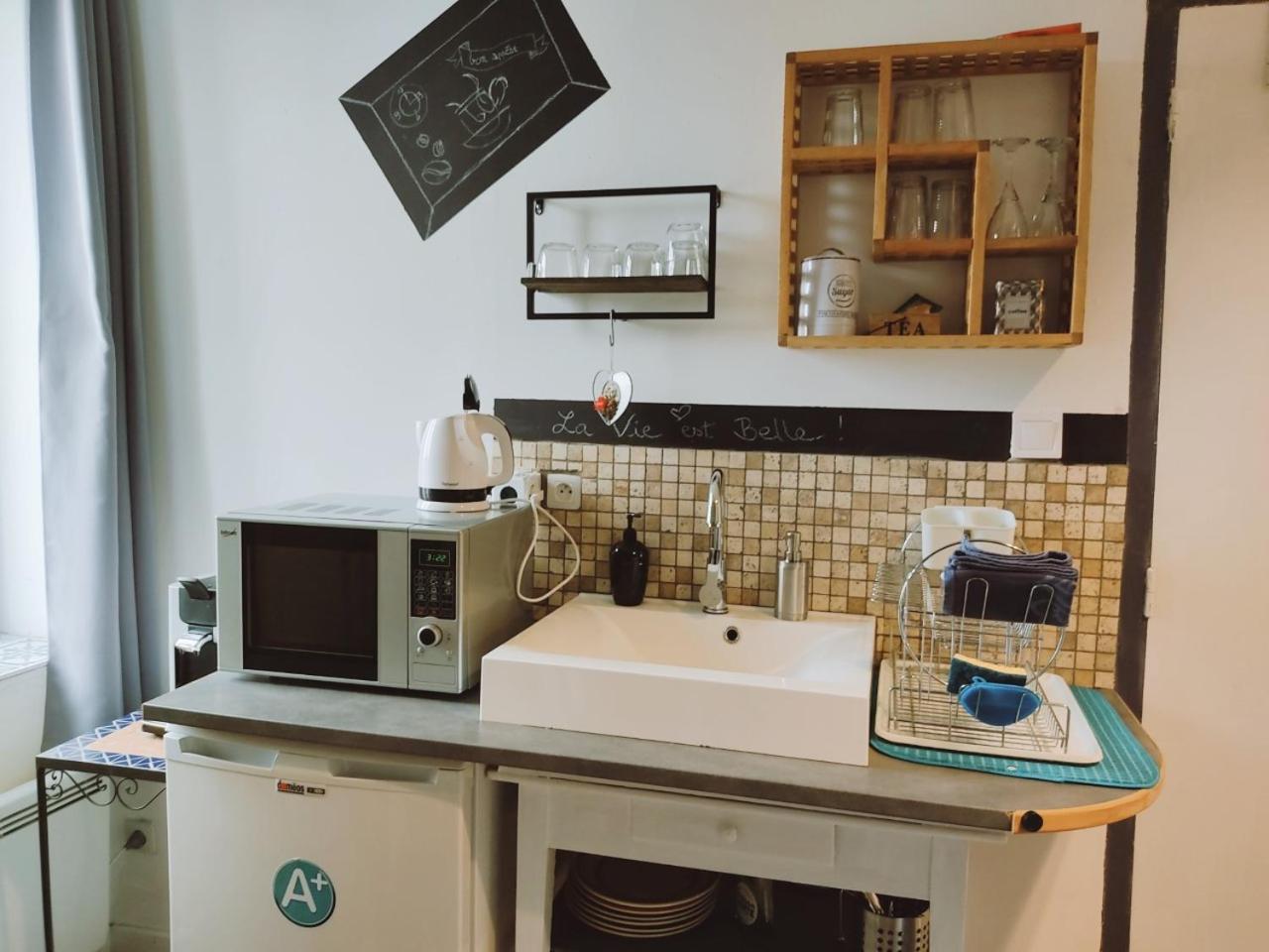 Chez Christy Chemin Des Dinots Bed & Breakfast Saint-Bonnet-de-Four Rom bilde